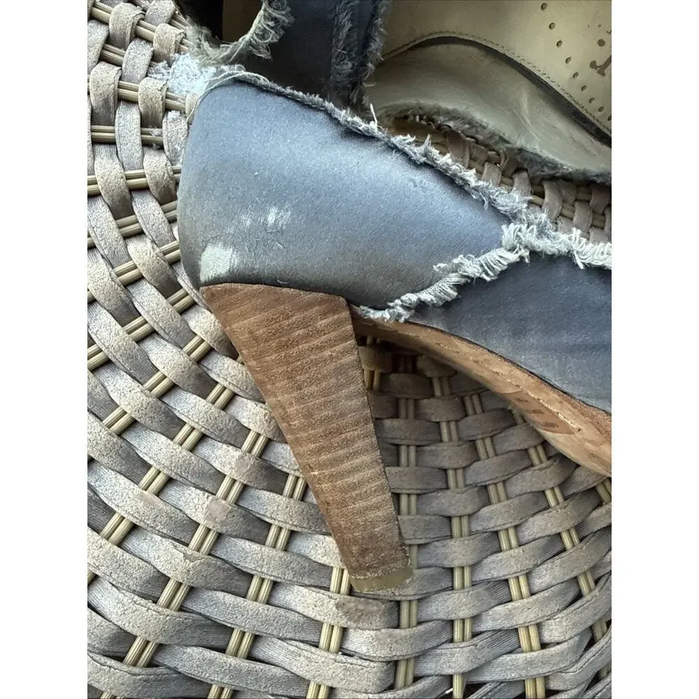 RICHARD TYLER Gunmetal Pewter anisette 7.5 m Peep Toe Heels Distressed
